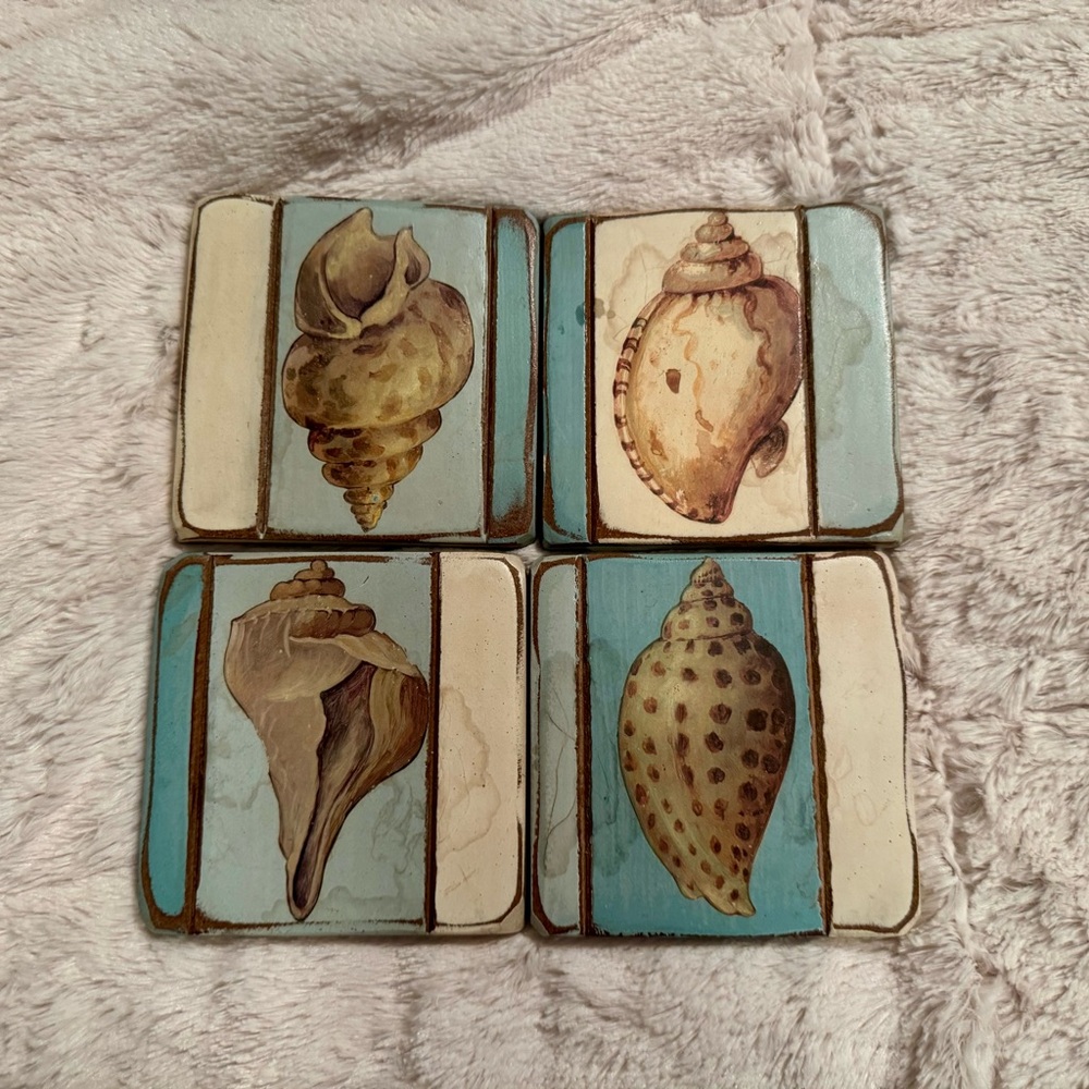 Seashell Design Coasters Set - Picture 1 of 12